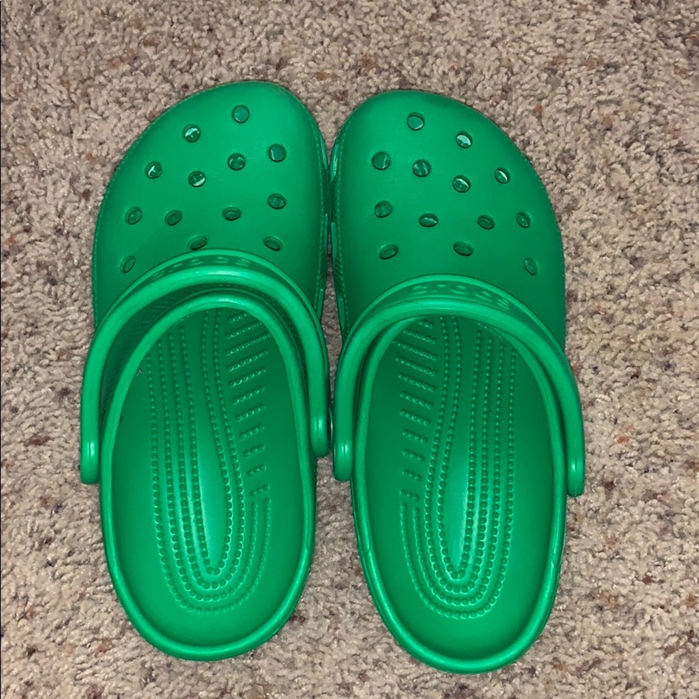 green crocs